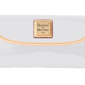 NWT Dooney & Bourke Patent Leather Continental White Clutch w- gift box